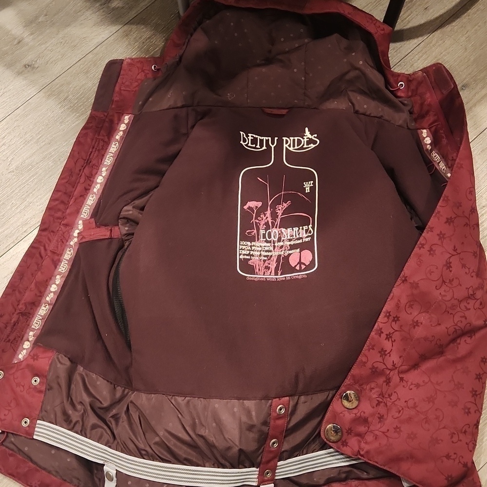 Betty Ride Winter Jacket - Picture 7 of 10